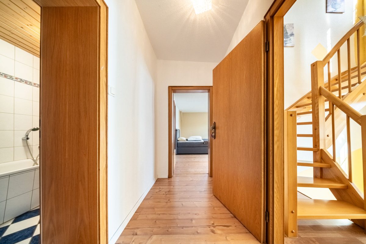 Immobilienangebot - Bad Pyrmont - Alle - Werkhalle, Garagen, Wohnraum: Ein Objekt für echte Macher