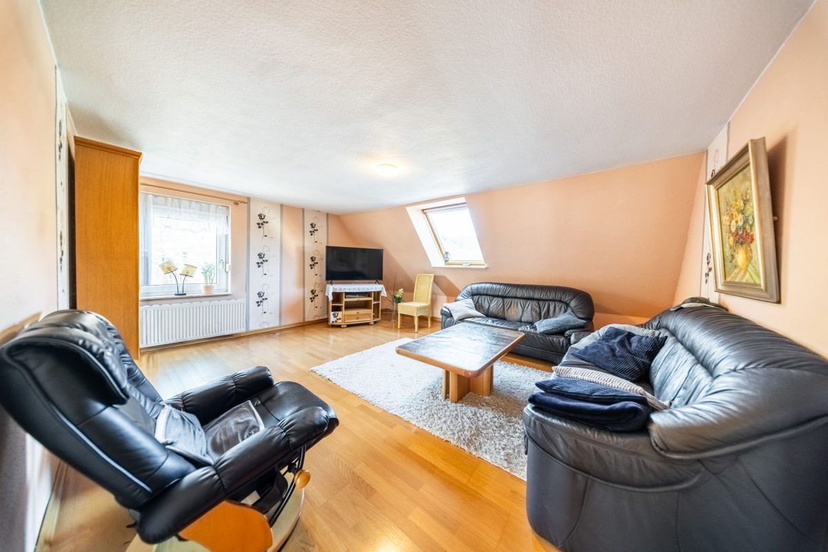 Immobilienangebot - Bad Pyrmont - Alle - Werkhalle, Garagen, Wohnraum: Ein Objekt für echte Macher