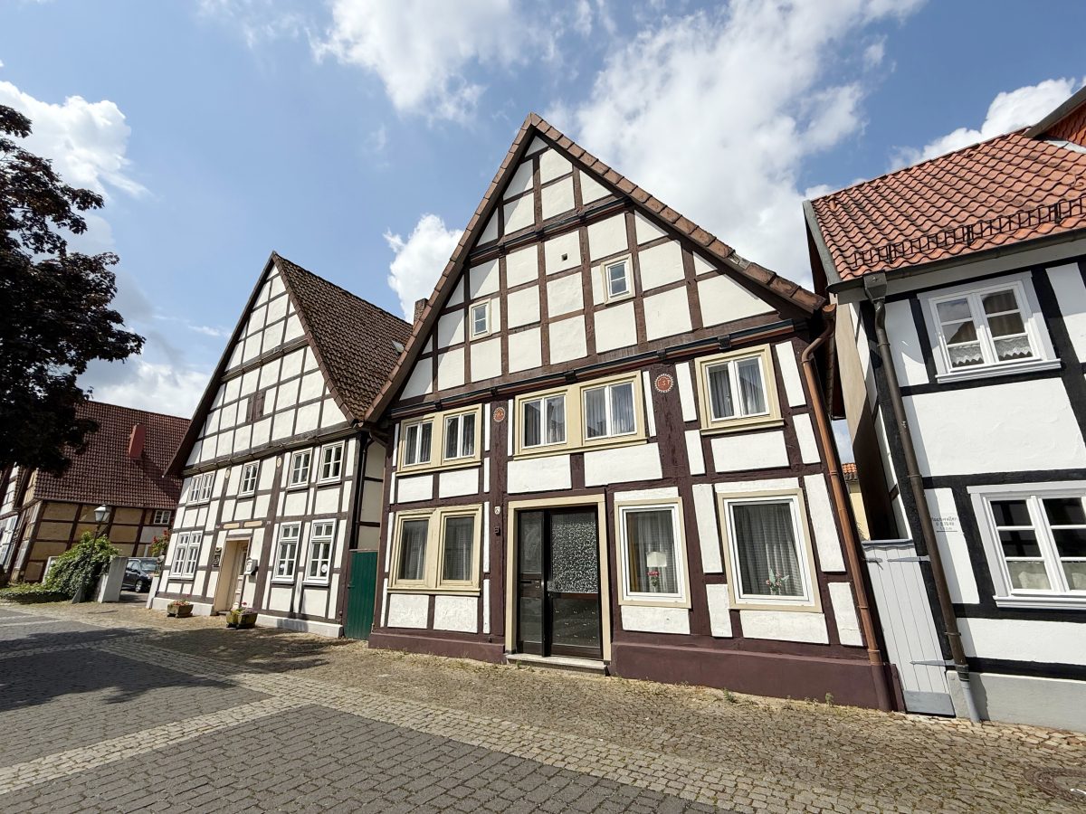 Immobilienangebot - Lügde - Alle - Entwicklungspotenzial in bester Lügder Zentrumslage