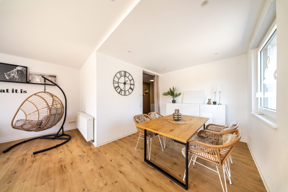 Immobilienangebot - Bad Pyrmont - Alle - Saniertes Reihenendhaus mit schönem Garten in der Kurstadt!