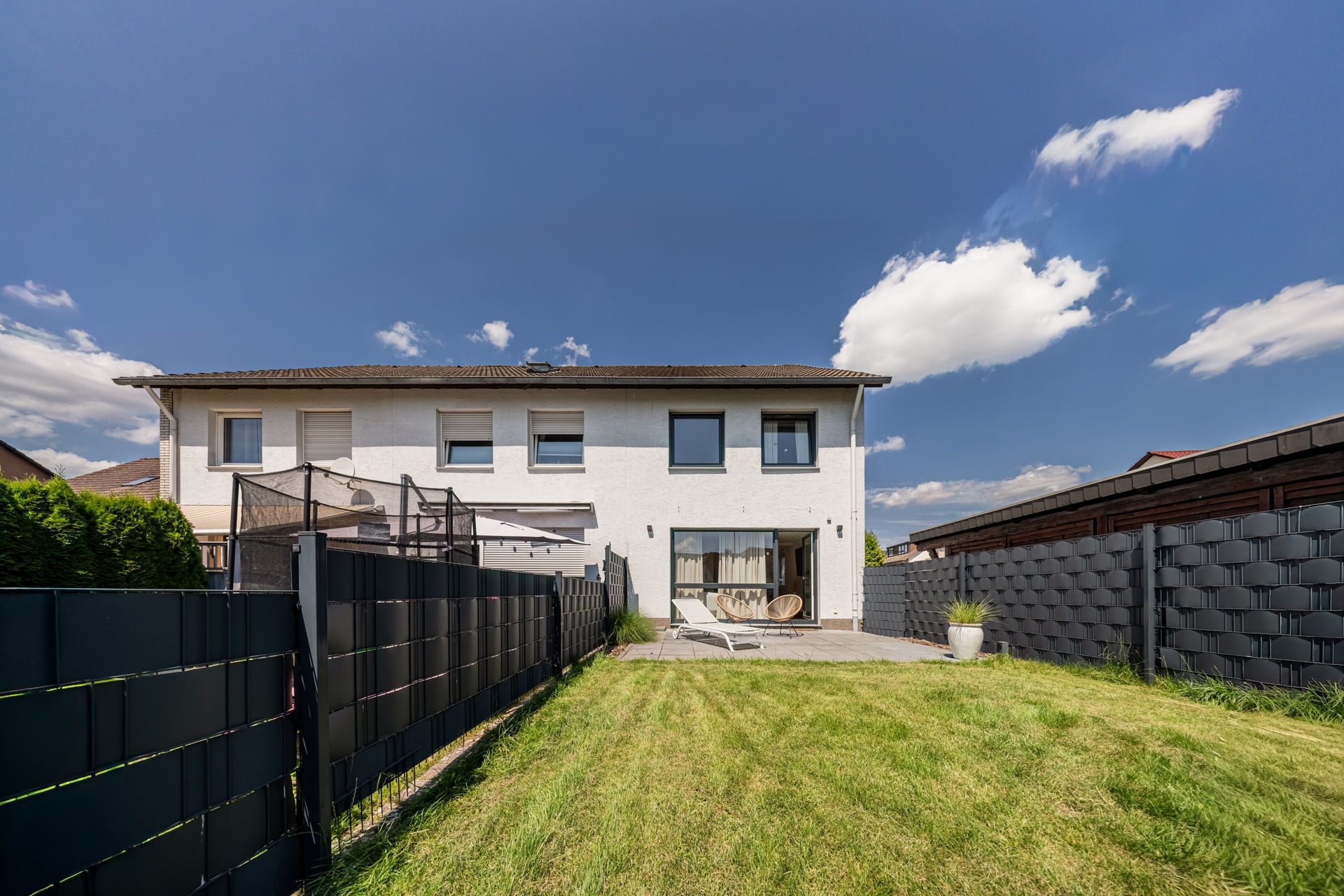 Immobilienangebot - Bad Pyrmont - Alle - Saniertes Reihenendhaus mit schönem Garten in der Kurstadt!