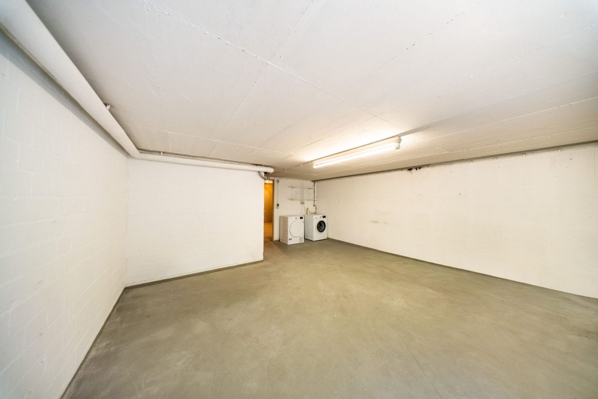 Immobilienangebot - Bad Pyrmont - Alle - Saniertes Reihenendhaus mit schönem Garten in der Kurstadt!