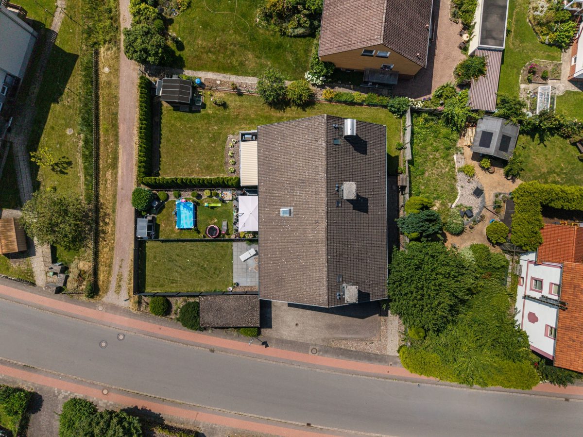 Immobilienangebot - Bad Pyrmont - Alle - Saniertes Reihenendhaus mit schönem Garten in der Kurstadt!