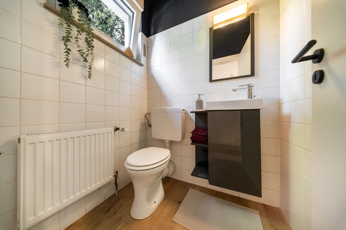 Immobilienangebot - Bad Pyrmont - Alle - Saniertes Reihenendhaus mit schönem Garten in der Kurstadt!