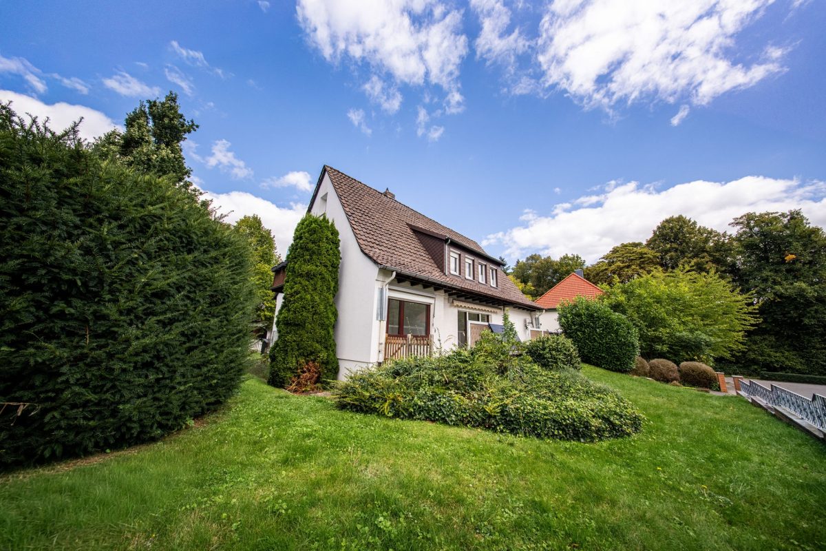 Immobilienangebot - Bad Pyrmont - Alle - Frei, modernisiert, Kurpark fast vor der Tür!