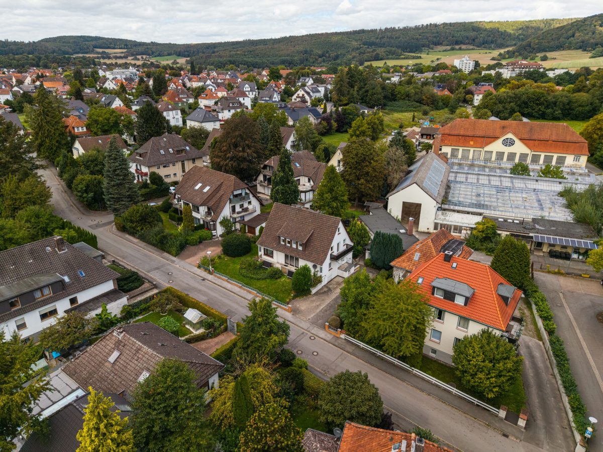 Immobilienangebot - Bad Pyrmont - Alle - Frei, modernisiert, Kurpark fast vor der Tür!