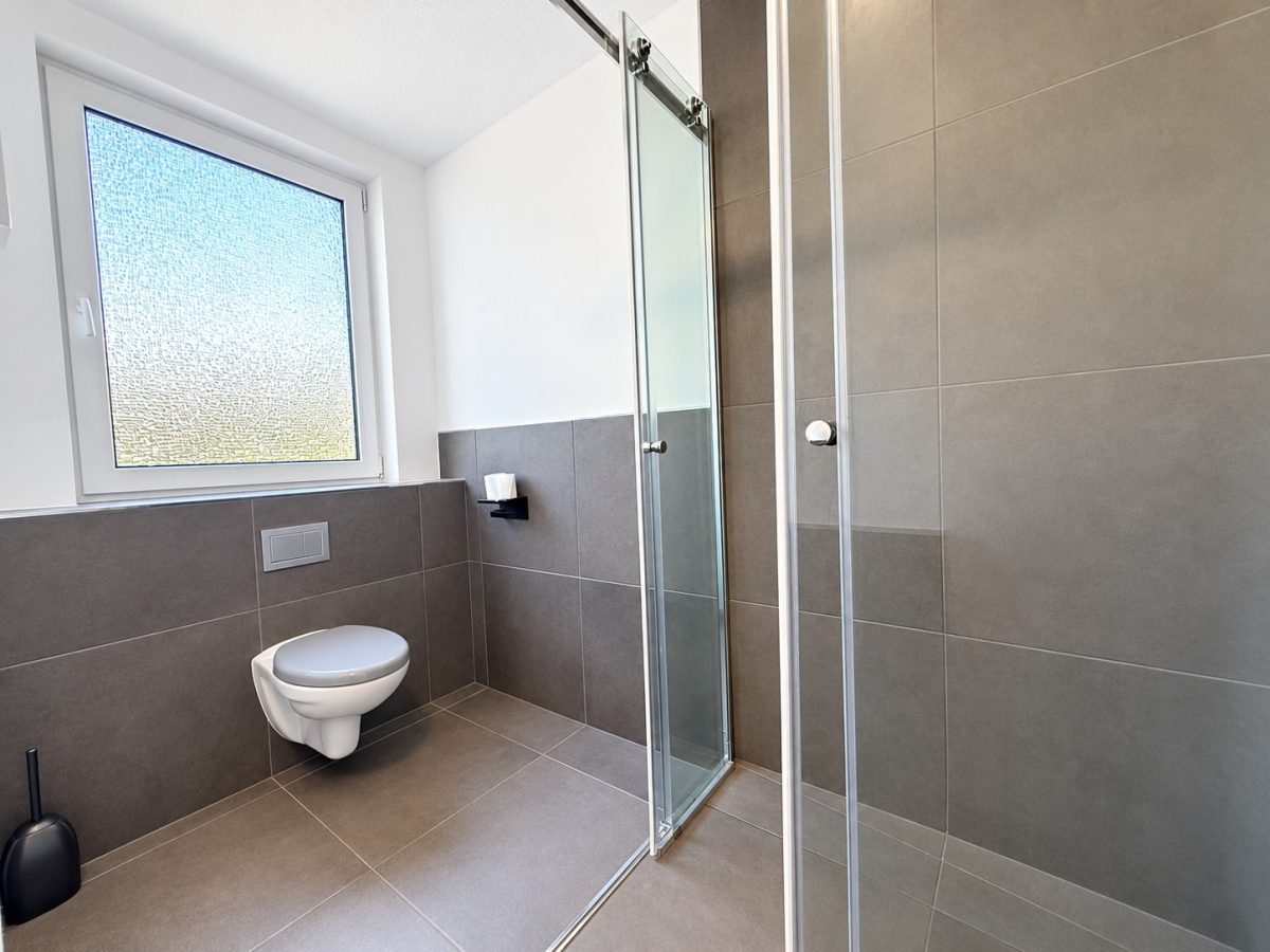 Immobilienangebot - Bad Pyrmont - Alle - Diese Wohnung überrascht: Zwei Ebenen, Terrasse und moderne Ausstattung
