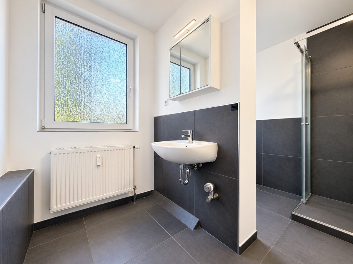 Immobilienangebot - Bad Pyrmont - Alle - Diese Wohnung überrascht: Zwei Ebenen, Terrasse und moderne Ausstattung