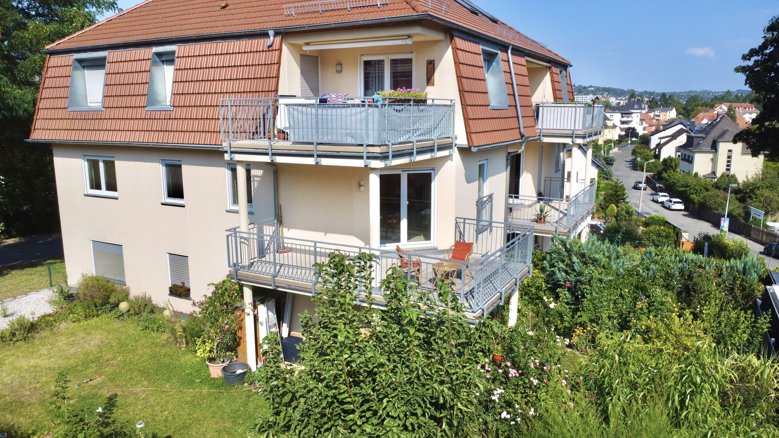 Immobilienangebot - Gera - Alle - Gepflegte 3-Zimmer-Wohnung mit großem Balkon und Tiefgarage in sehr guter Lage Geras