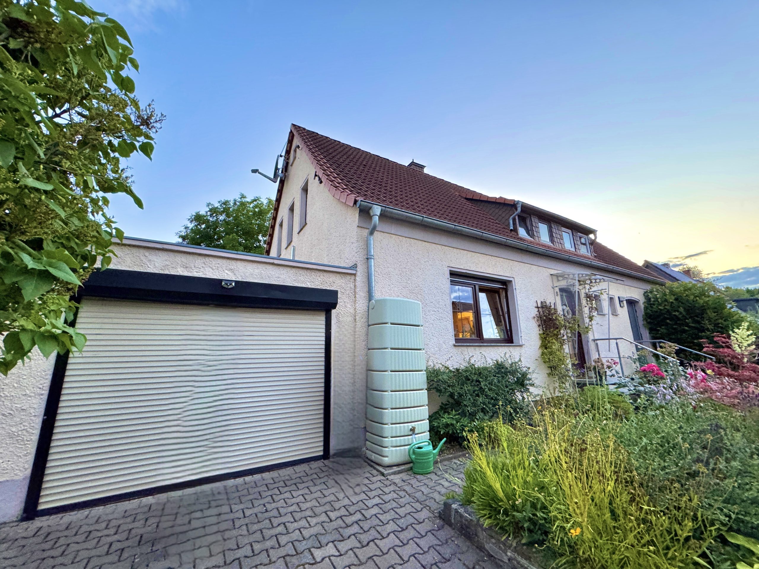 Immobilienangebot - Weimar - Alle - Liebevoll gepflegte Doppelhaushälfte mit gemütlichem Garten