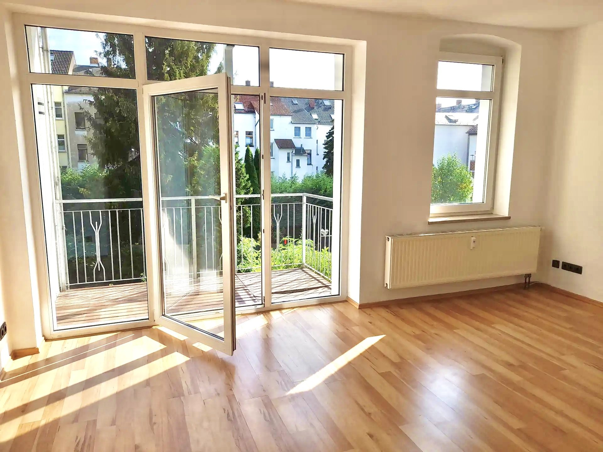Immobilienangebot - Gera - Alle - Zwei Eigentumswohnungen mit Balkonen im guten Zustand in guter Lage Geras