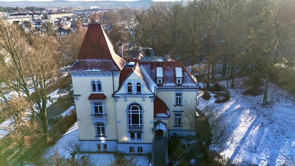 Immobilienangebot - Gera - Alle - Wohnen & Arbeiten in der preisgekrönten, sehr gepflegten Villa Koeppe in exponierter Lage Geras