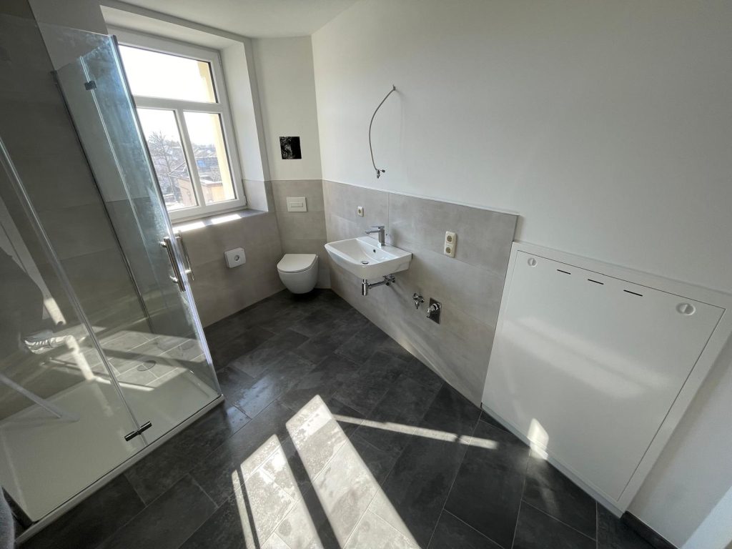 Immobilienangebot - Gera - Alle - Barrierearme, hochwertige 4-Z.-Neubauwohnung I Fußbodenheizung I Balkon I Aufzug I Energieeffizient