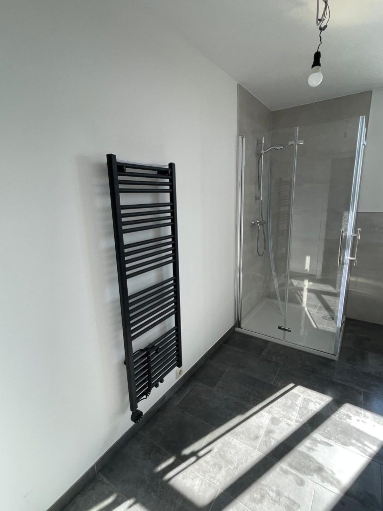 Immobilienangebot - Gera - Alle - Barrierearme, hochwertige 4-Z.-Neubauwohnung I Fußbodenheizung I Balkon I Aufzug I Energieeffizient