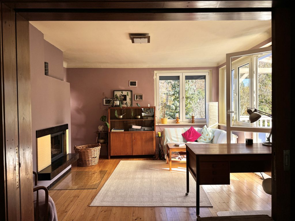 Immobilienangebot - Gera - Alle - Idyllisch Wohnen am Waldrand mit Weitblick – großzügiges Einfamilienhaus mit Altbaucharme in Ernsee
