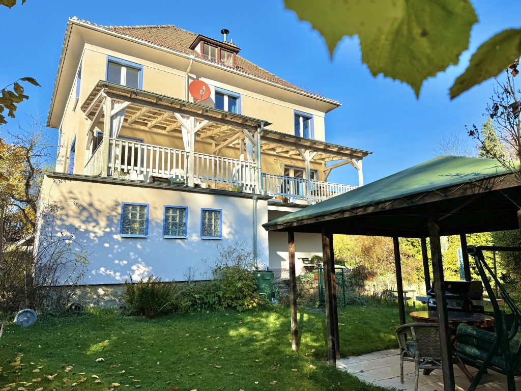 Immobilienangebot - Gera - Alle - Idyllisch Wohnen am Waldrand mit Weitblick – großzügiges Einfamilienhaus mit Altbaucharme in Ernsee