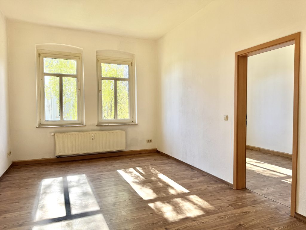 Immobilienangebot - Weida - Alle - Großzügige 4-Zimmer-Altbauwohnung mit ca. 100 m² – hell, flexibel nutzbar & mit modernisiertem Bad