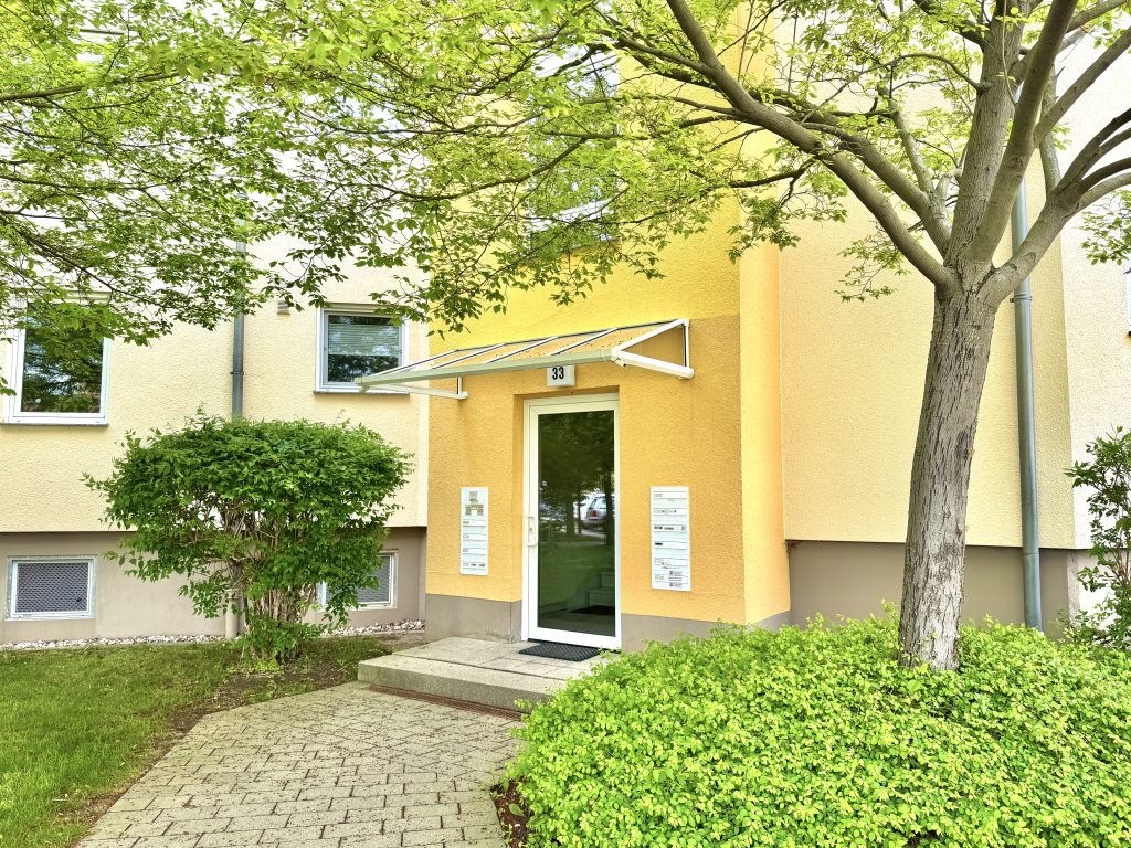 Immobilienangebot - Gera - Alle - Helle 3-Zimmer-Wohnung mit Balkon in ruhiger, grüner Wohnlage – frisch renoviert & sofort bezugsfrei