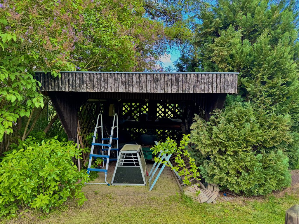 Immobilienangebot - Weida - Grundstücke - Freizeitparadies mit Bungalow & Sonnenterrasse, Streuobstwiese und verpachteter Ackerfläche