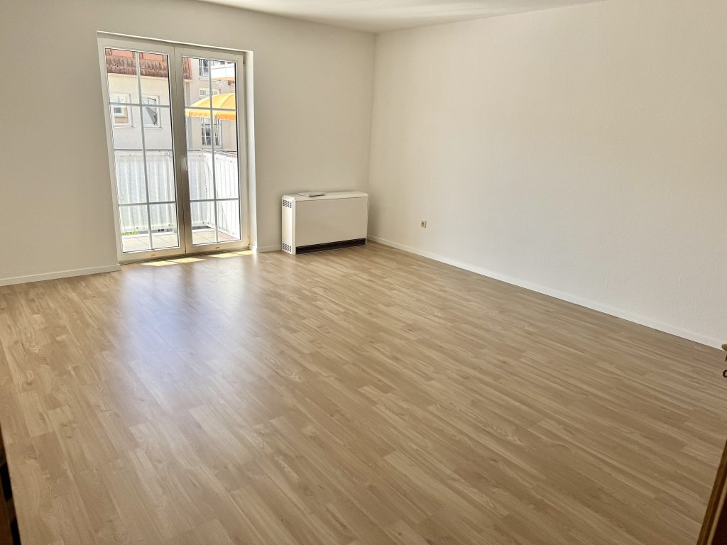 Immobilienangebot - Weida - Alle - Helle 2-Zimmer-Wohnung mit Balkon und Stellplatz in ruhiger Lage Weidas