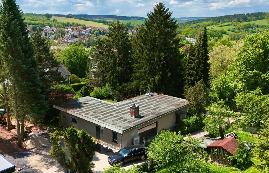 Immobilienangebot - Gera - Alle - Modernisierter Winkelbungalow in traumhafter Waldrandlage – Einziehen, wohlfühlen und die Natur genießen
