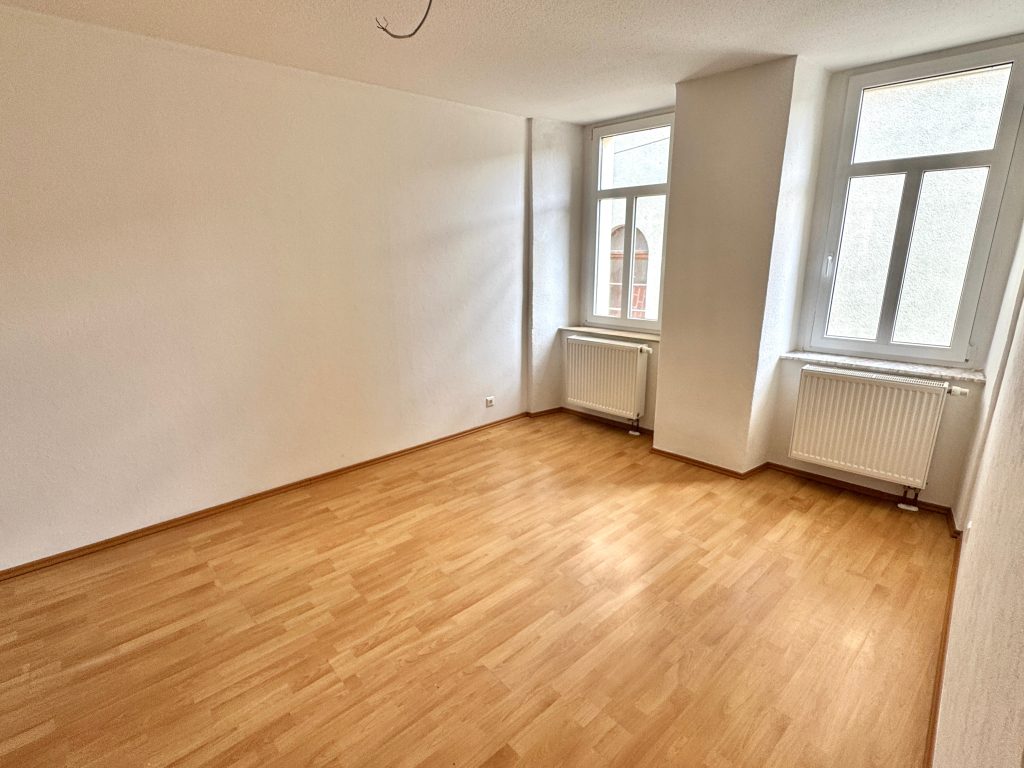 Immobilienangebot - Weida - Alle - Entwicklungsobjekt für 331 EUR/qm - Gebäudeensemble mit 10 Wohneinheiten am Fuße der Osterburg