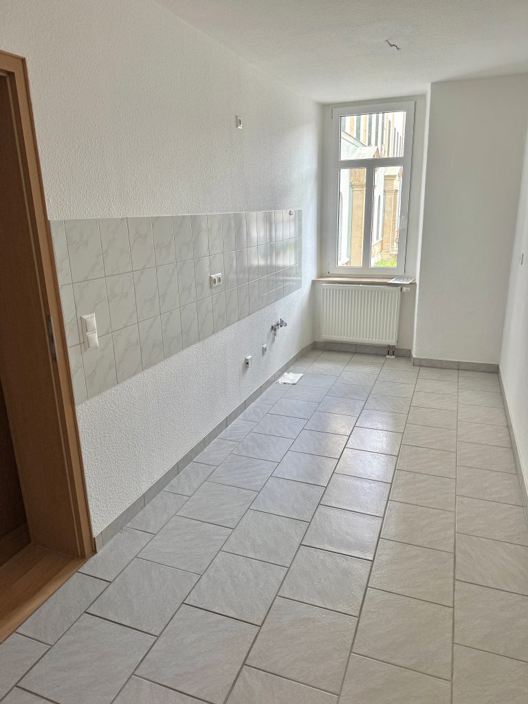 Immobilienangebot - Weida - Alle - Entwicklungsobjekt für 331 EUR/qm - Gebäudeensemble mit 10 Wohneinheiten am Fuße der Osterburg