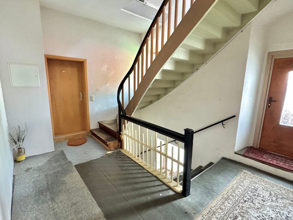 Immobilienangebot - Weida - Alle - Entwicklungsobjekt für 331 EUR/qm - Gebäudeensemble mit 10 Wohneinheiten am Fuße der Osterburg