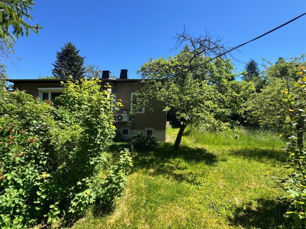 Immobilienangebot - Gera - Alle - Einmalige Chance! 1.547 m² Grundstück mit Bungalow zum Ausbau am Ferberturm in Gera