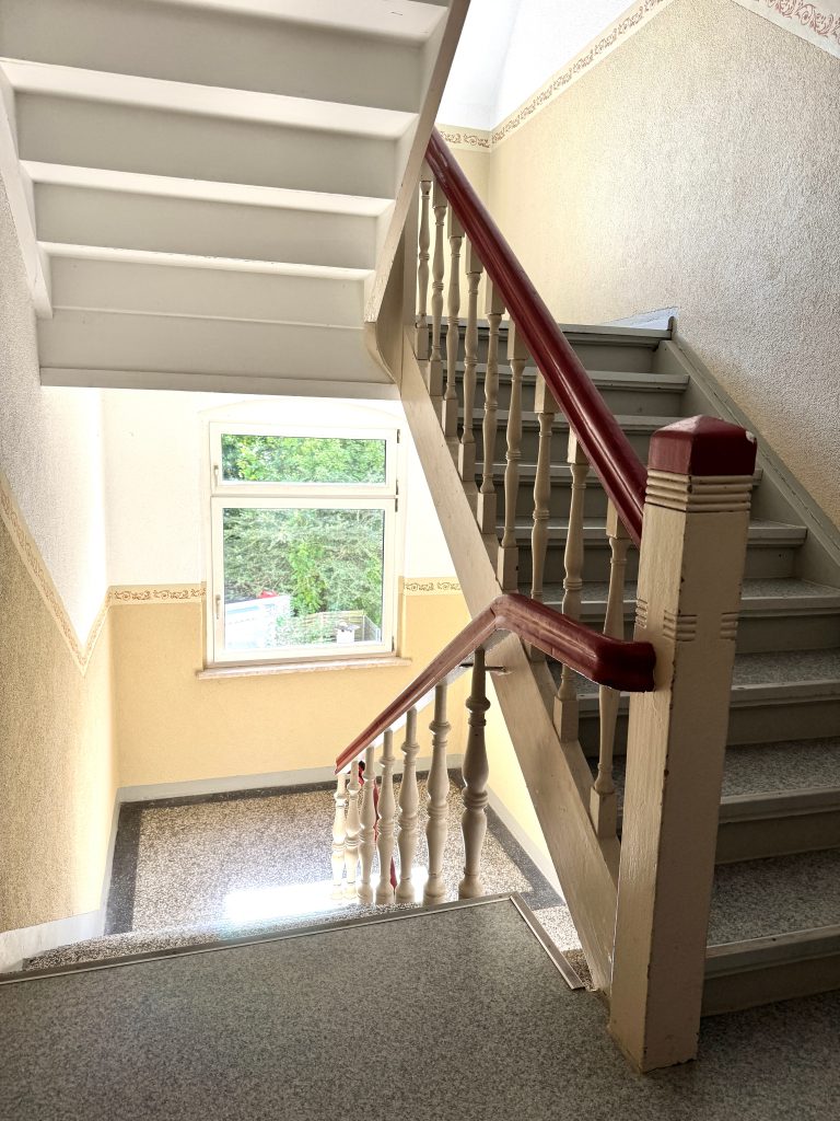 Immobilienangebot - Weida - Alle - Gepflegtes Mehrfamilienhaus mit neun Wohneinheiten - 2023 erfolgte Strang- und Badsanierung
