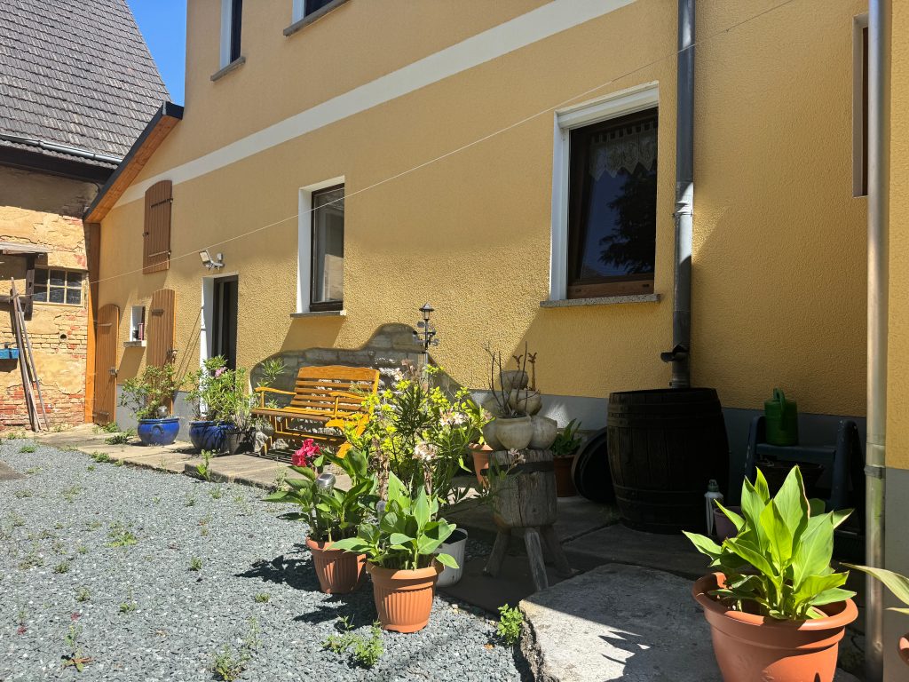 Immobilienangebot - Großenstein - Alle - Landleben mit Freiraum – großzügiger Vierseitenhof für Familie, Tiere & mehrere Generationen