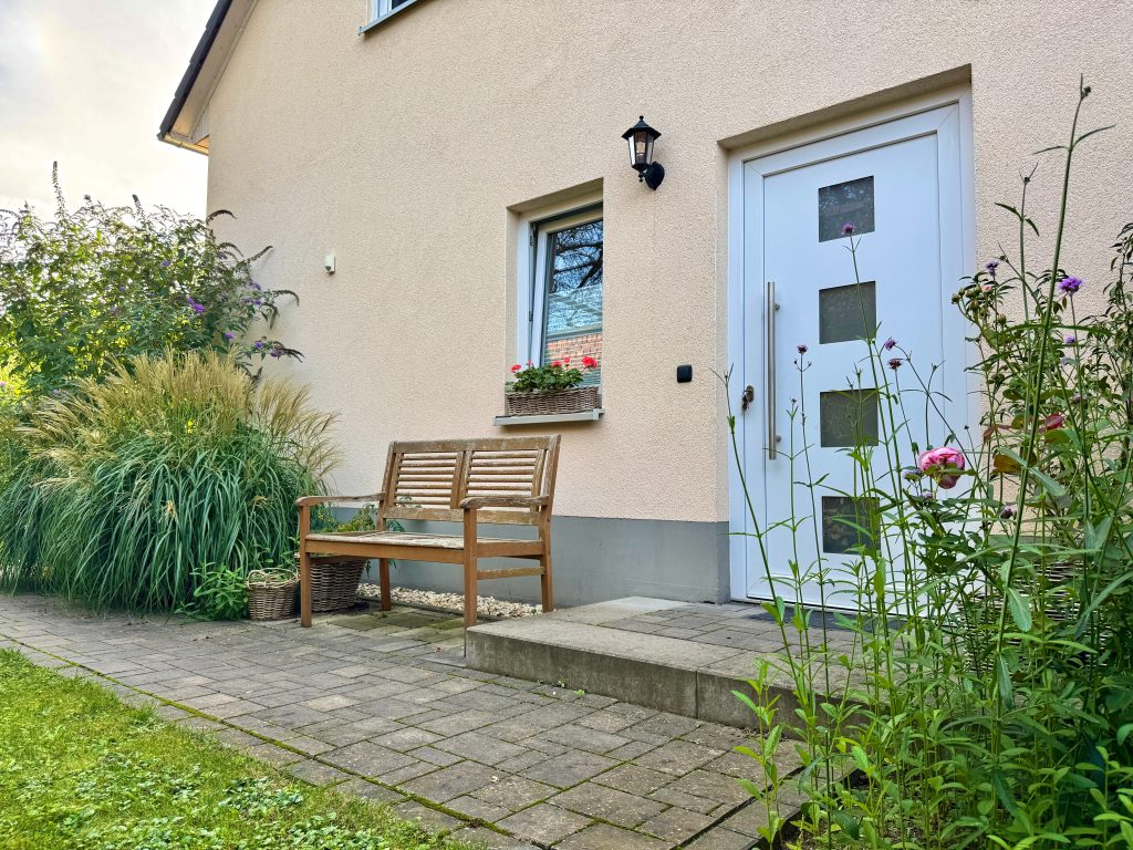 Immobilienangebot - Gera - Alle - Ein Zuhause zum Verlieben – modernes Einfamilienhaus mit traumhaftem Garten in familienfreundlicher Lage