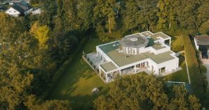 Villa in Leverkusen aus der Vogelperspektive – Becker Immobilien
