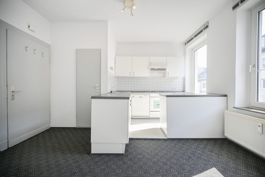 Immobilienangebot - Bonn / Ippendorf - Alle - Wohnhaus zur Modernisierung mit 4 Einheiten in bevorzugter Lage von Bonn - Ippendorf