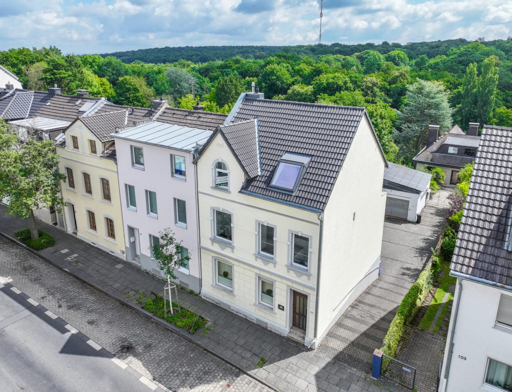Immobilienangebot - Bonn / Ippendorf - Alle - Wohnhaus zur Modernisierung mit 4 Einheiten in bevorzugter Lage von Bonn - Ippendorf