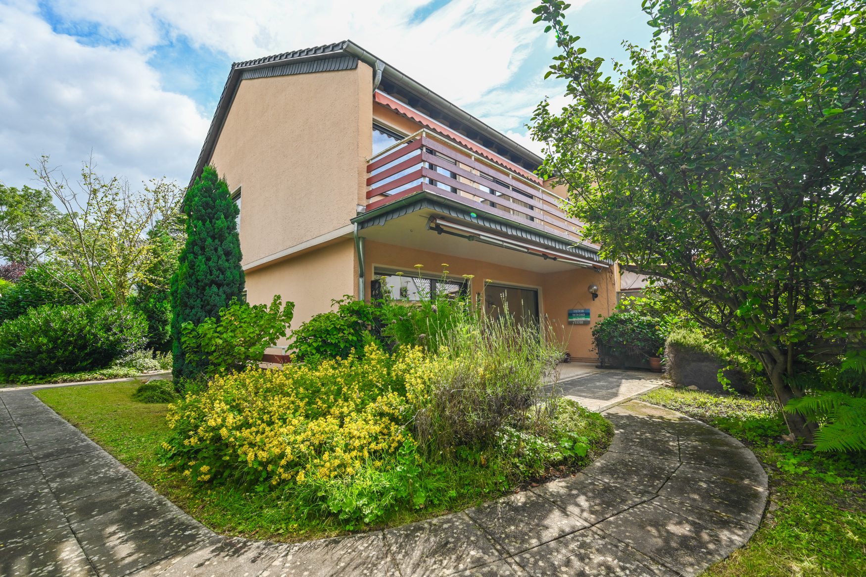Immobilienangebot - Bonn / Graurheindorf - Alle - Gepflegte Doppelhaushälfte mit PKW-Garage & Garten in unmittelbarer Rheinnähe von Bonn-Graurheindorf