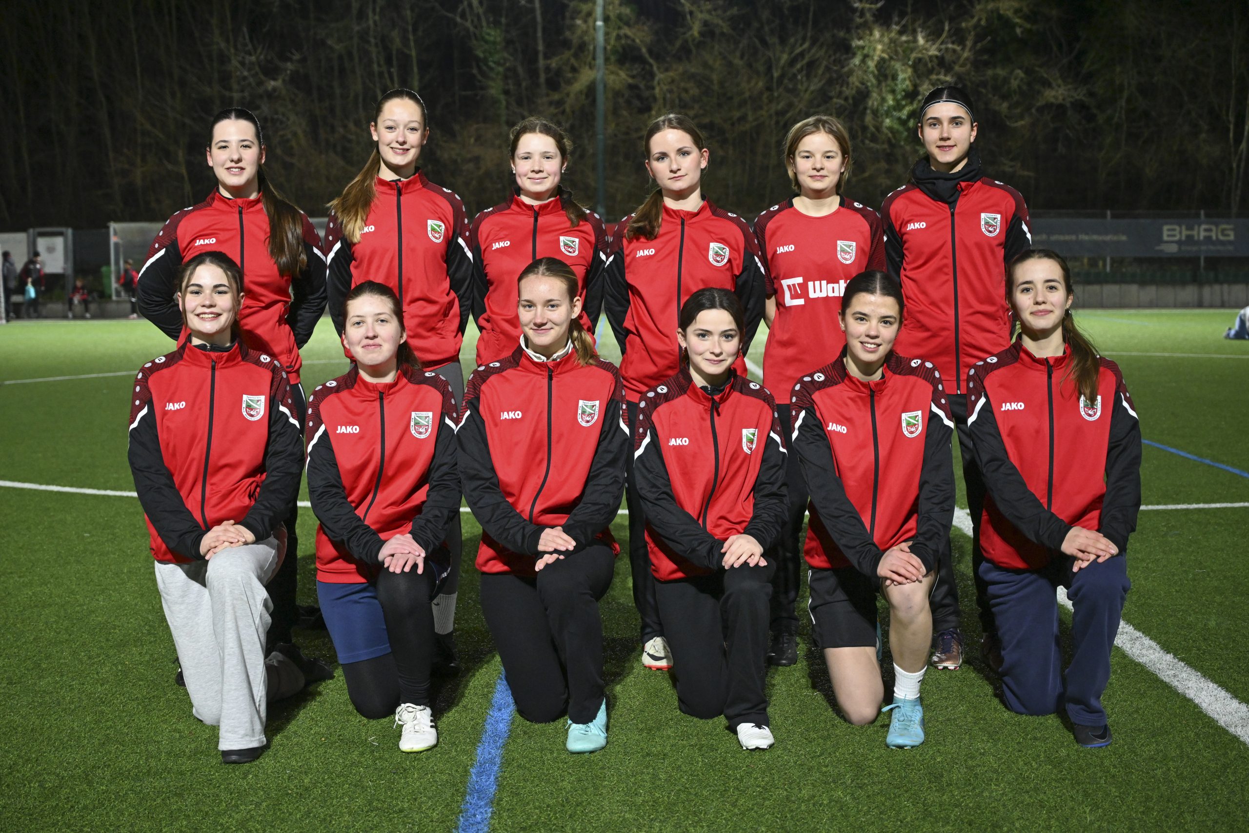 Teamfoto Sponsoring U17 Juniorinnen Rheinbreitbach - Becker Immobilien Bonn Rhein-Sieg