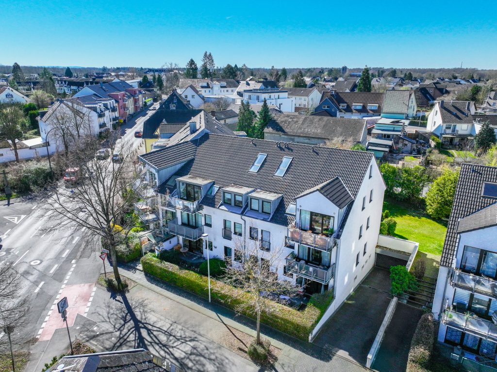 Immobilienangebot - Bonn / Röttgen - Alle - Gepflegte 2-Zimmer-Wohnung mit Sonnenbalkon und TG-Stellplatz in beliebter Wohnlage von Bonn-Röttgen