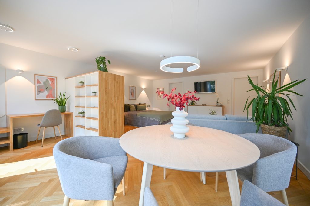 Immobilienangebot - Bad Honnef - Alle - Vollmöblierte, hochwertige Wohnung mit Terrasse und eigenem Gartenanteil in bester Lage von Rhöndorf