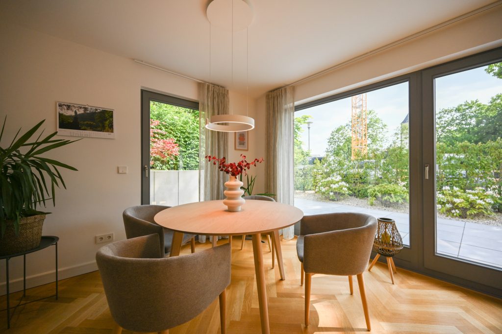 Immobilienangebot - Bad Honnef - Alle - Vollmöblierte, hochwertige Wohnung mit Terrasse und eigenem Gartenanteil in bester Lage von Rhöndorf