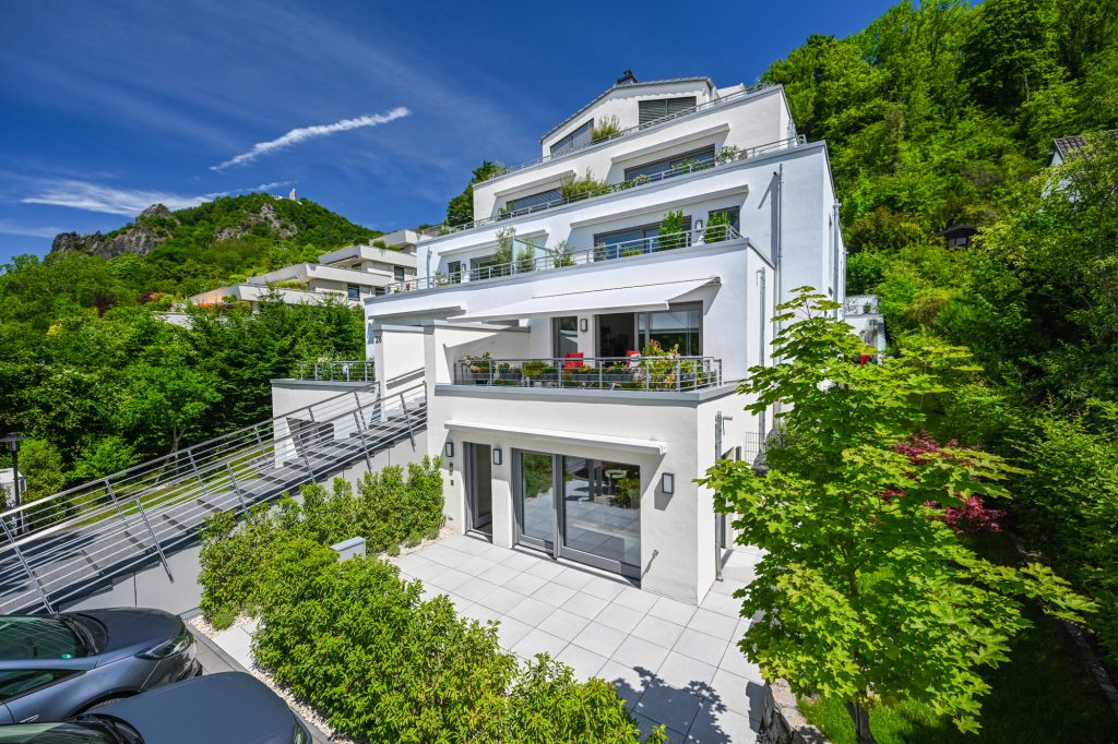 Immobilienangebot - Bad Honnef - Alle - Vollmöblierte, hochwertige Wohnung mit Terrasse und eigenem Gartenanteil in bester Lage von Rhöndorf