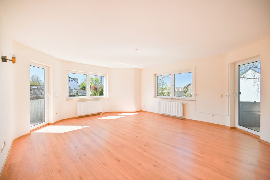 Immobilienangebot - Bonn / Endenich - Alle - Modernisierte 3-Zimmer-Wohnung mit 2 Loggien & Außenstellplatz in beliebter Lage von Bonn-Endenich