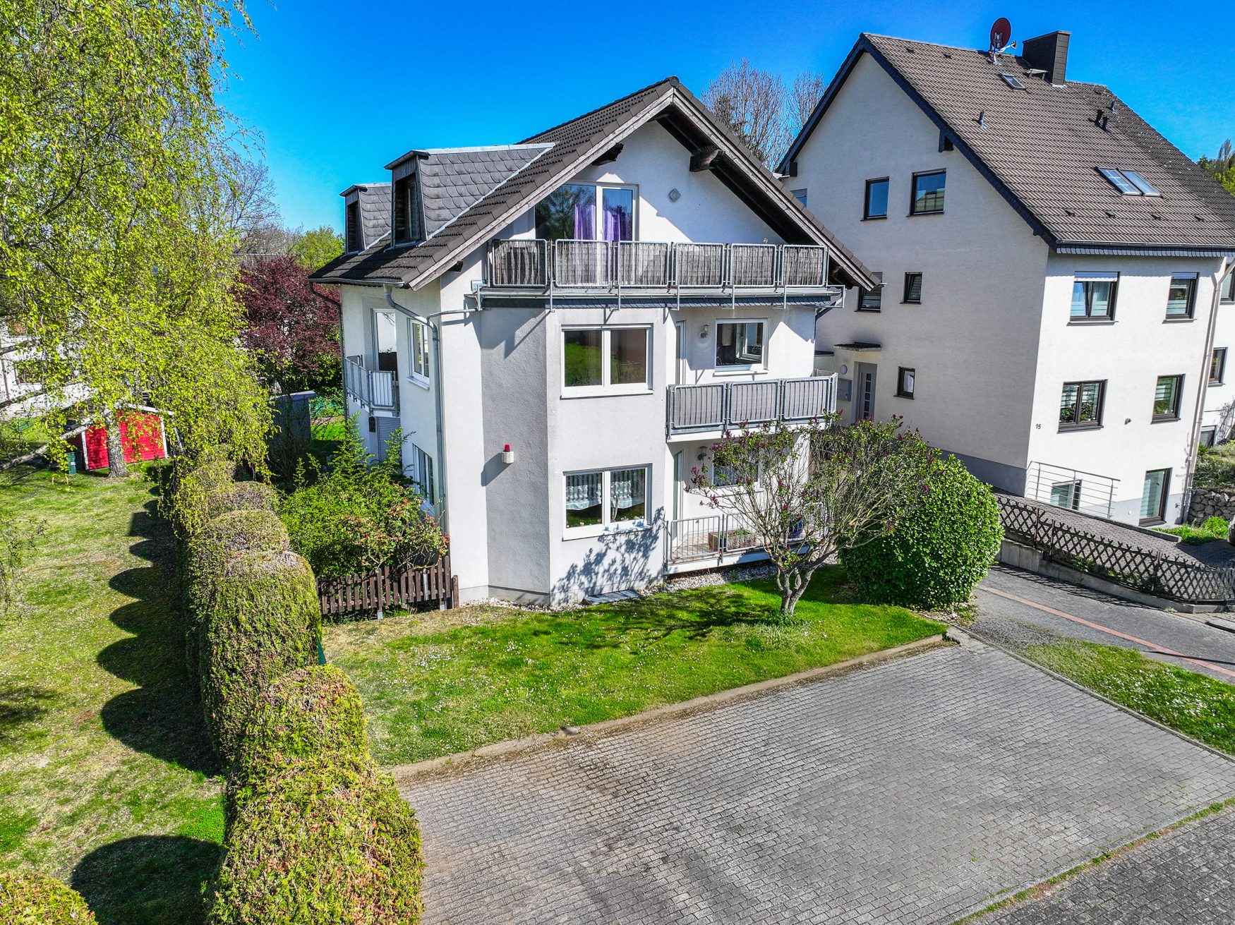 Immobilienangebot - Bonn / Endenich - Alle - Modernisierte 3-Zimmer-Wohnung mit 2 Loggien & Außenstellplatz in beliebter Lage von Bonn-Endenich