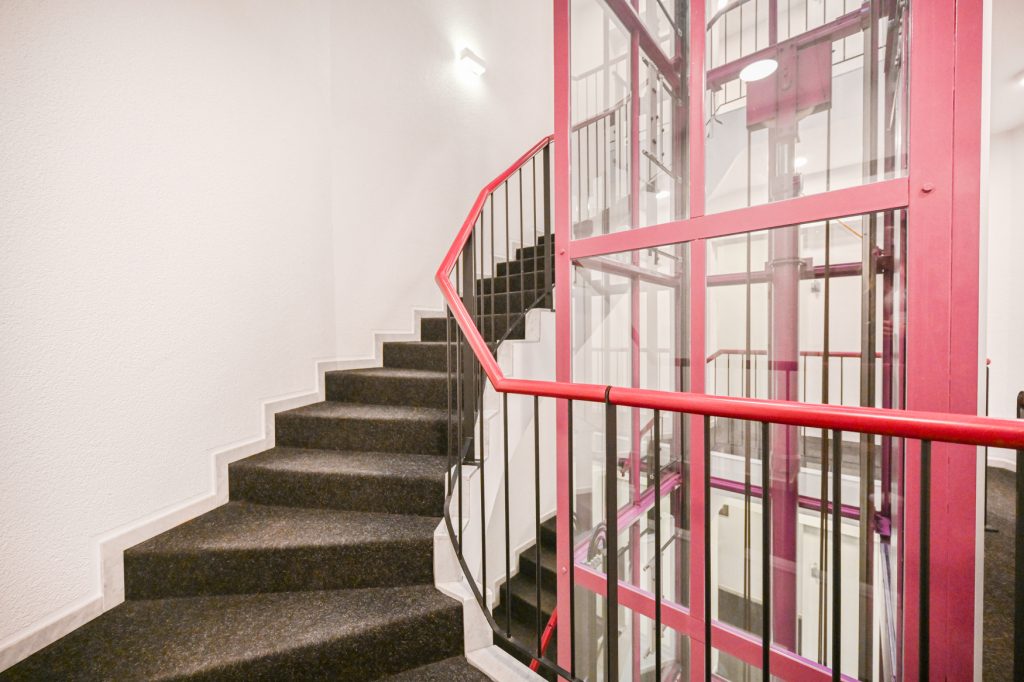 Immobilienangebot - Bonn / Rüngsdorf - Alle - Moderne 2-Zimmer Wohnung mit 2 Sonnenbalkonen & TG-Stellplatz in 1. Rheinlage von Bonn - Rüngsdorf