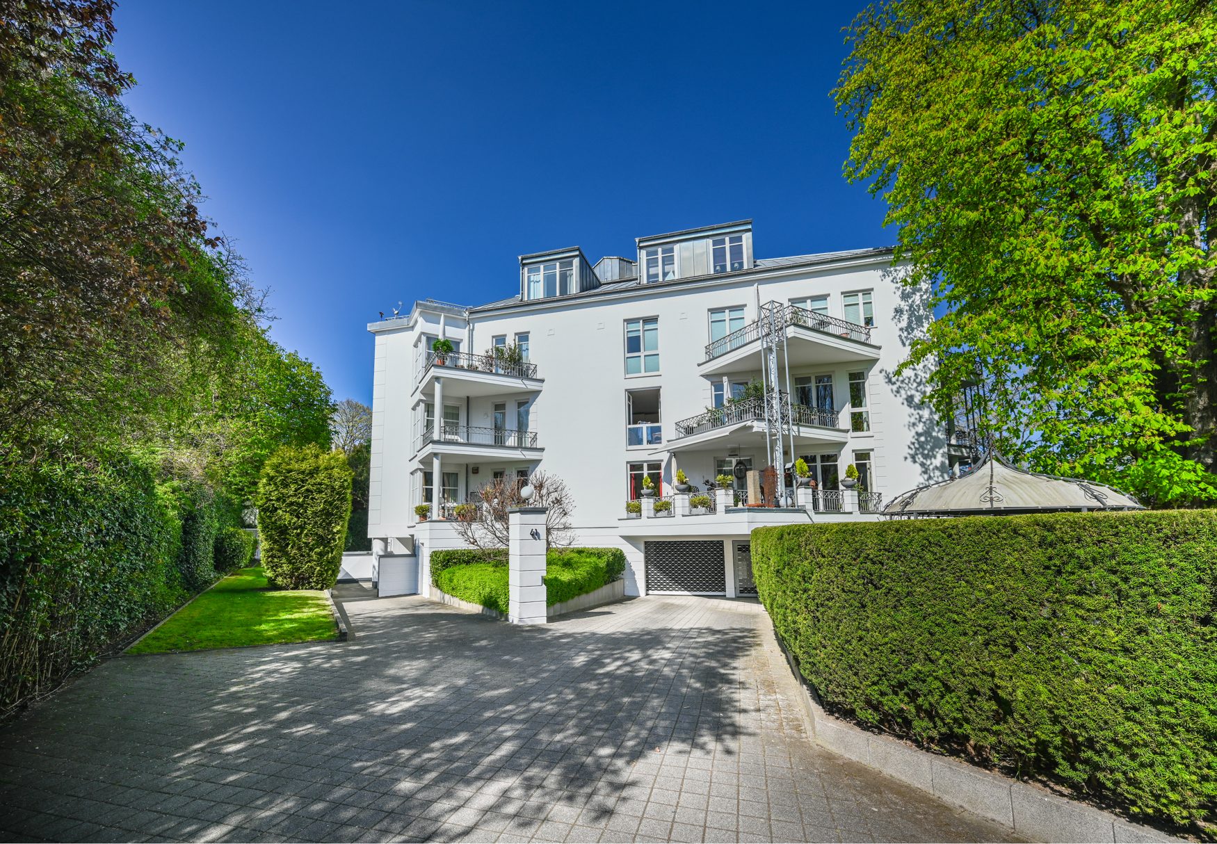 Immobilienangebot - Bonn / Rüngsdorf - Alle - Moderne 2-Zimmer Wohnung mit 2 Sonnenbalkonen & TG-Stellplatz in 1. Rheinlage von Bonn - Rüngsdorf