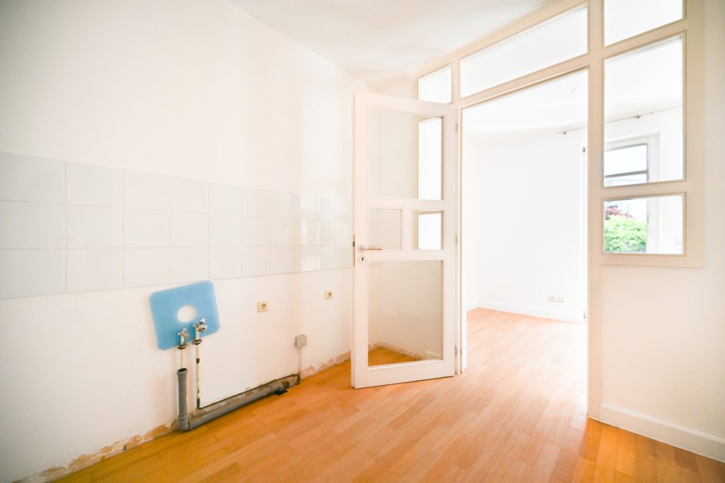 Immobilienangebot - Bonn / Rüngsdorf - Alle - Moderne 2-Zimmer Wohnung mit 2 Sonnenbalkonen & TG-Stellplatz in 1. Rheinlage von Bonn - Rüngsdorf