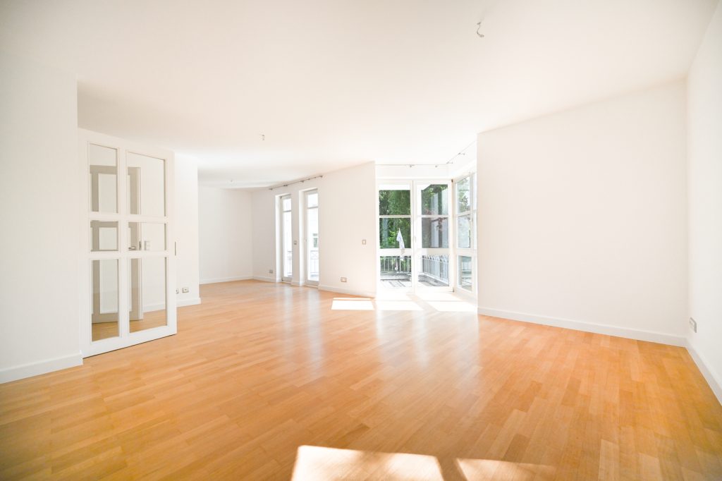 Immobilienangebot - Bonn / Rüngsdorf - Alle - Moderne 2-Zimmer Wohnung mit 2 Sonnenbalkonen & TG-Stellplatz in 1. Rheinlage von Bonn - Rüngsdorf