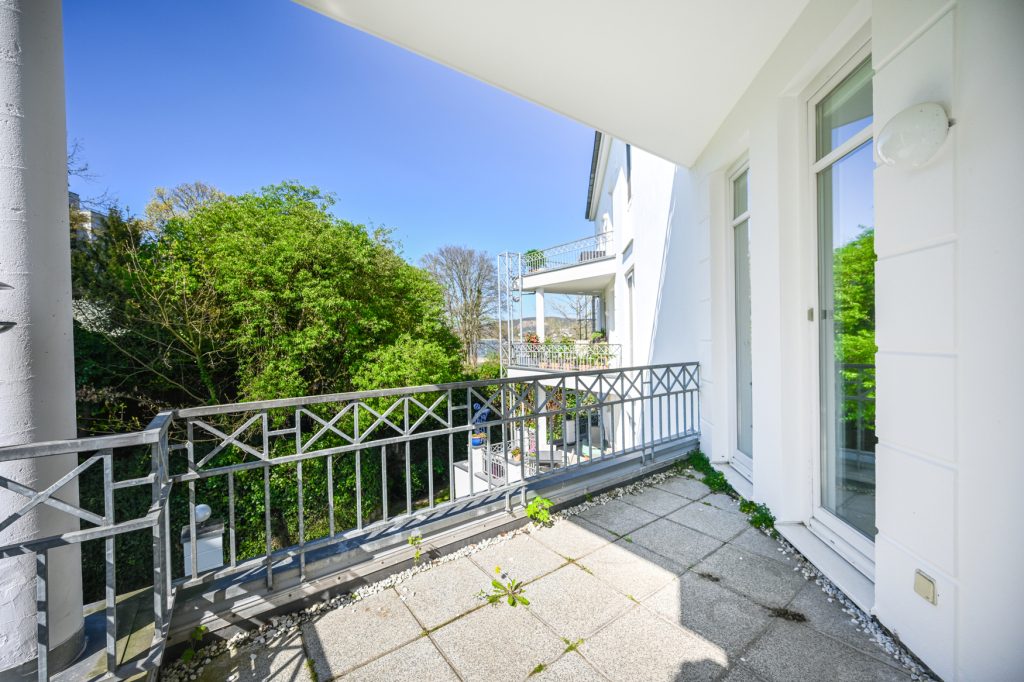 Immobilienangebot - Bonn / Rüngsdorf - Alle - Moderne 2-Zimmer Wohnung mit 2 Sonnenbalkonen & TG-Stellplatz in 1. Rheinlage von Bonn - Rüngsdorf