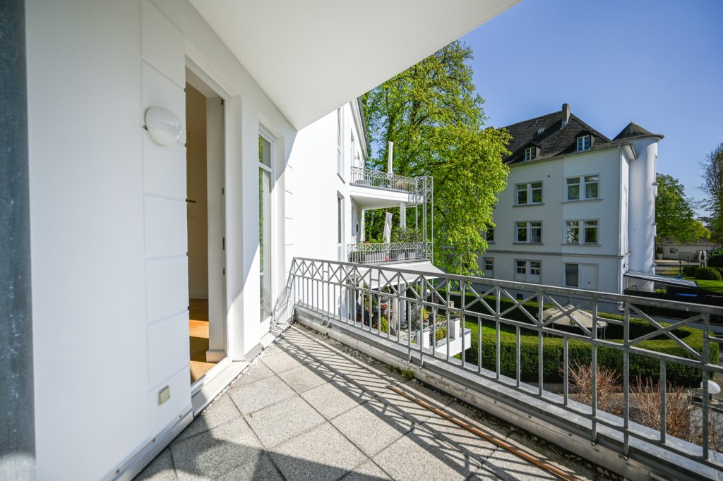 Immobilienangebot - Bonn / Rüngsdorf - Alle - Moderne 2-Zimmer Wohnung mit 2 Sonnenbalkonen & TG-Stellplatz in 1. Rheinlage von Bonn - Rüngsdorf
