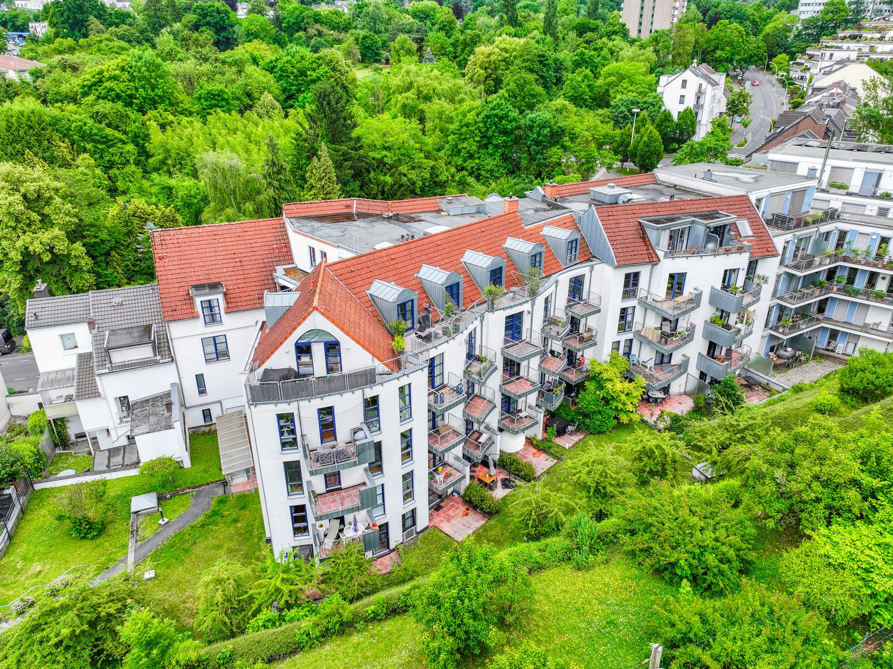 Immobilienangebot - Bonn / Poppelsdorf - Alle - Attraktives Studenten-Apartment mit Sonnenterrasse und TG-Stellplatz in Top-Lage v. Bonn-Poppelsdorf